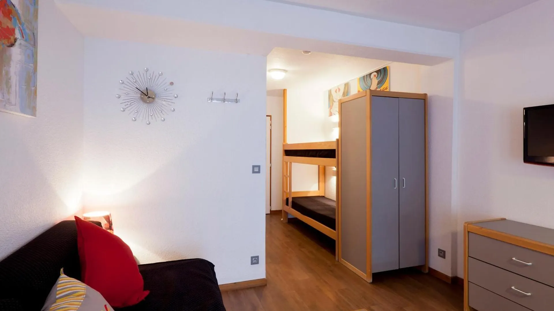 Studio Avec Balcon Sud Et Wifi Au Centre De Brides-Les-Bains, Proche Thermes Et Telecabine - Fr-1-512-54 Brides-les-Bains