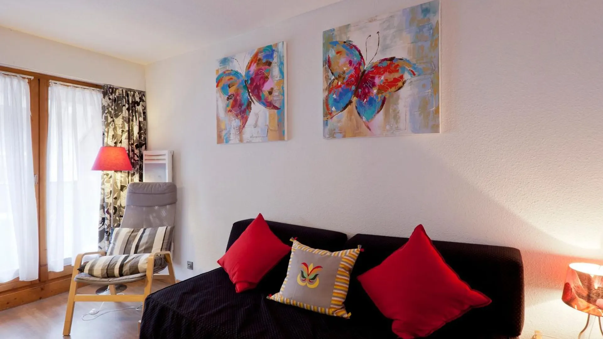 Studio Avec Balcon Sud Et Wifi Au Centre De Brides-Les-Bains, Proche Thermes Et Telecabine - Fr-1-512-54